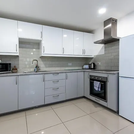 Apartment 3-br In The Heart Of Leeds Centre
