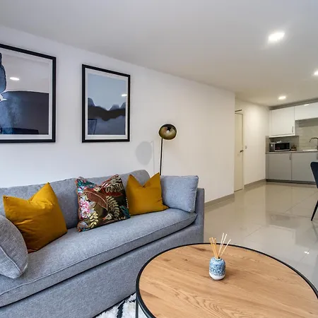 3-br In The Heart Of Leeds Centre *